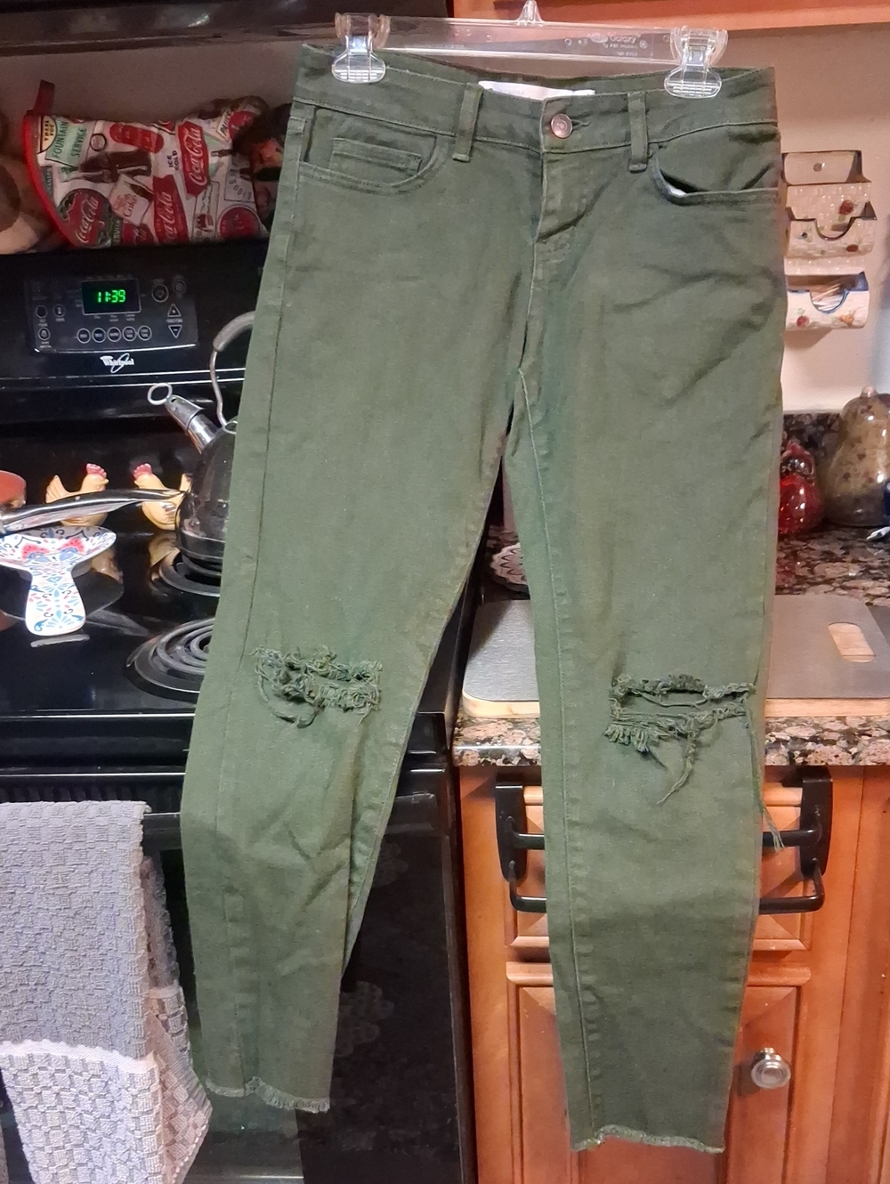 A Pair Of O2 Denim Distressed Skinny Jeans Made In Hollywood USA Size 27